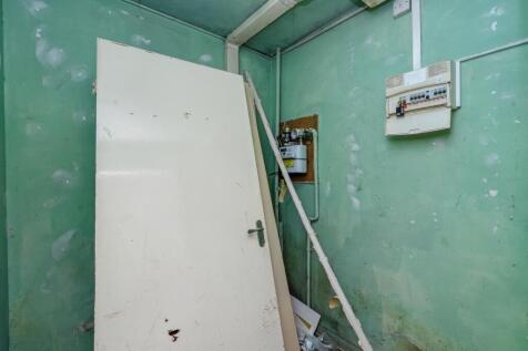 Flat 77 New Road, Datchet, Slough,SL3 9JA