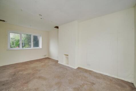 15 Monarch Close, Feltham TW14 8BB