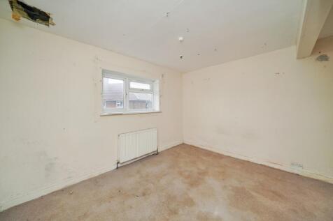 15 Monarch Close, Feltham TW14 8BB