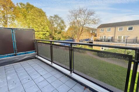 93 Mallard Walk, Sidcup, DA14 6SG