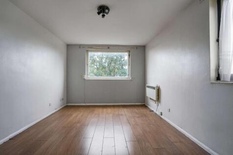 Flat 23 Keats House, Porchester Mead, Beckenham, BR3 1TD