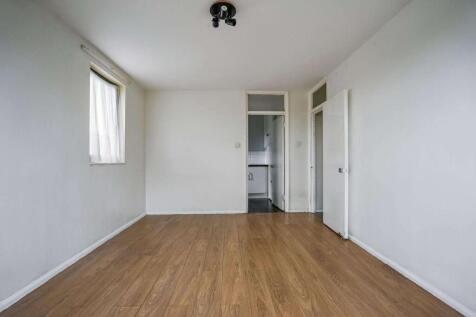 Flat 23 Keats House, Porchester Mead, Beckenham, BR3 1TD