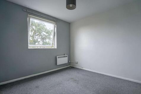 Flat 23 Keats House, Porchester Mead, Beckenham, BR3 1TD