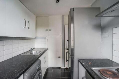 Flat 23 Keats House, Porchester Mead, Beckenham, BR3 1TD