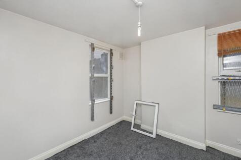 Ground Floor Flat, 37 St Stephen&#39;s Road, Bow, London E6 1AN