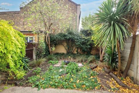 Ground Floor Flat, 37 St Stephen&#39;s Road, Bow, London E6 1AN