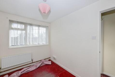 70 Madells, Epping, Essex CM16 4NN