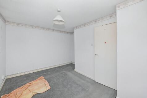 70 Madells, Epping, Essex CM16 4NN