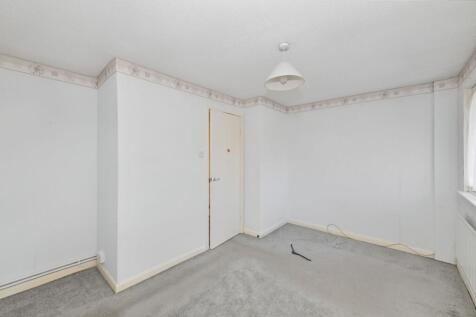 70 Madells, Epping, Essex CM16 4NN