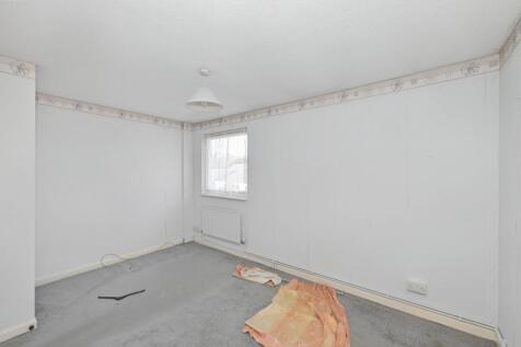 70 Madells, Epping, Essex CM16 4NN