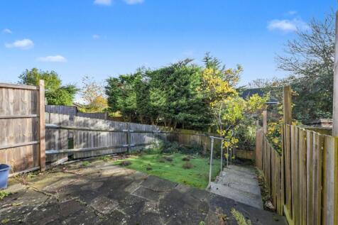 70 Madells, Epping, Essex CM16 4NN