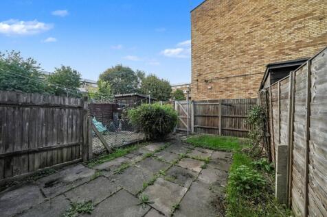 4 Bradbury Close, Southall, Middlesex, UB2 4JZ