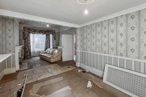 56 Englewood Road, Clapham South, London SW12 9NY