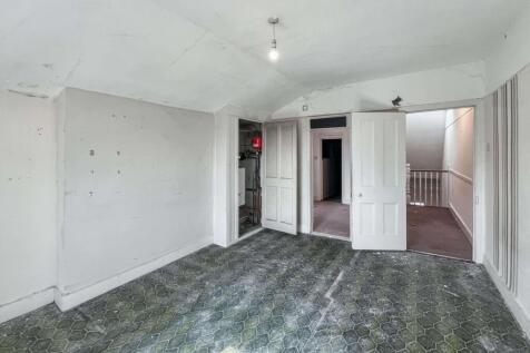 56 Englewood Road, Clapham South, London SW12 9NY