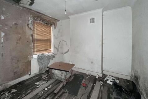 351b Wandsworth Road, Battersea, London SW8 2JH