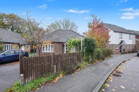 7 Greyhound Chase, Ashford, Kent, TN23 5LL