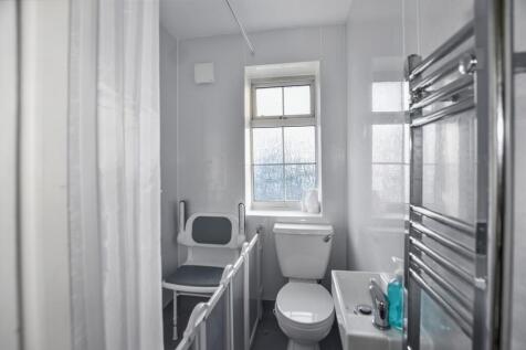 19 Escott Gardens, Mottingham, London, SE9 4BQ