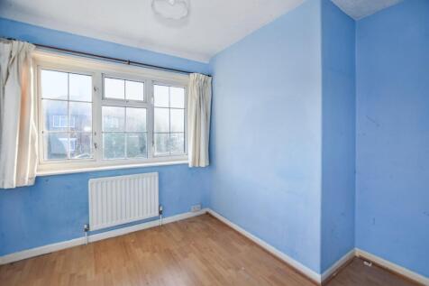 19 Escott Gardens, Mottingham, London, SE9 4BQ