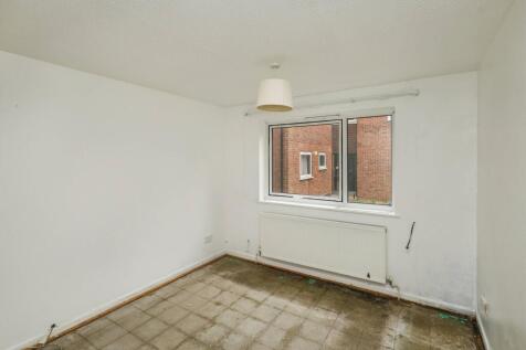 Flat 7 Anvil Court, Marsh Road, Luton, Bedfordshire, LU3 2RB