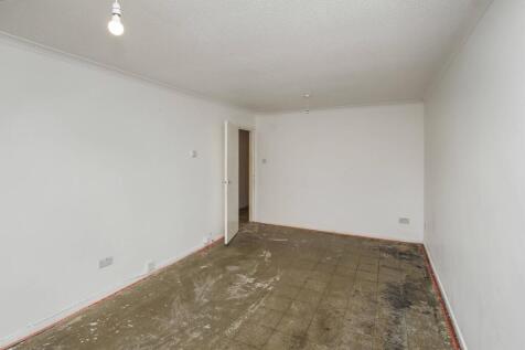 Flat 7 Anvil Court, Marsh Road, Luton, Bedfordshire, LU3 2RB