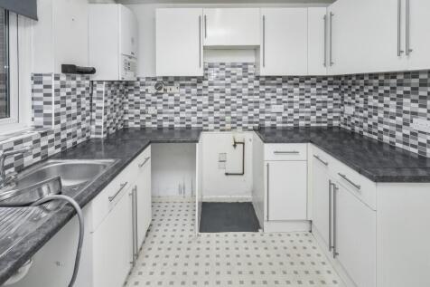 Flat 7 Anvil Court, Marsh Road, Luton, Bedfordshire, LU3 2RB