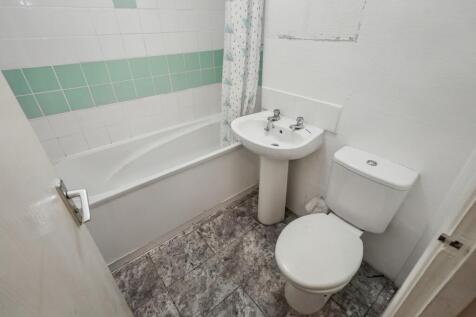 Flat 7 Anvil Court, Marsh Road, Luton, Bedfordshire, LU3 2RB