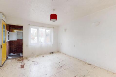 Flat 31, Cotton Avenue, Acton, London, W3 6YE