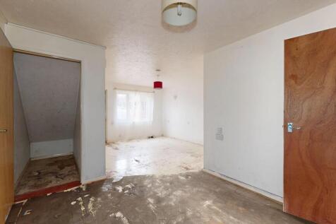 Flat 31, Cotton Avenue, Acton, London, W3 6YE