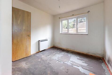 Flat 31, Cotton Avenue, Acton, London, W3 6YE