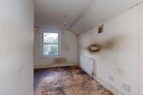 Flat B, 17 Durley Road, Stamford Hill, London, N16 5JW