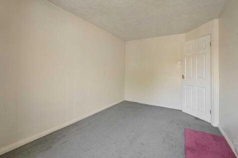 29 Thruxton Road, Havant, Hampshire, PO9 4DG