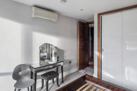 Flat 8 City View Apartments, 29A Saffron Hill, London EC1N 8AG