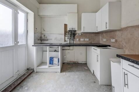 90 &amp; 90A Rawling Road, Gateshead, Tyne and Wear NE8 4QR