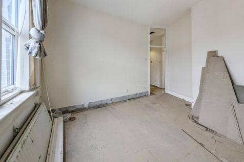 90 &amp; 90A Rawling Road, Gateshead, Tyne and Wear NE8 4QR