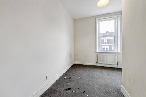 90 &amp; 90A Rawling Road, Gateshead, Tyne and Wear NE8 4QR