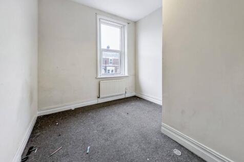 90 &amp; 90A Rawling Road, Gateshead, Tyne and Wear NE8 4QR