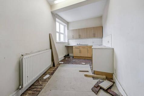 90 &amp; 90A Rawling Road, Gateshead, Tyne and Wear NE8 4QR