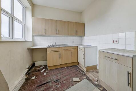 90 &amp; 90A Rawling Road, Gateshead, Tyne and Wear NE8 4QR