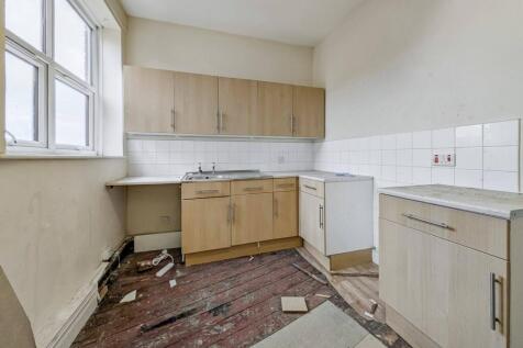 90 &amp; 90A Rawling Road, Gateshead, Tyne and Wear NE8 4QR