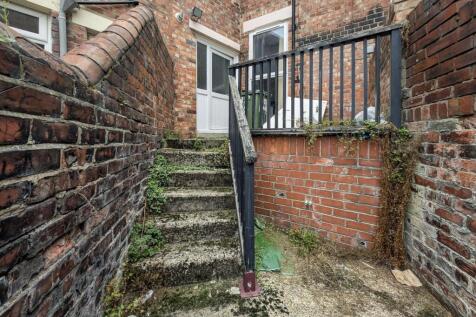 90 &amp; 90A Rawling Road, Gateshead, Tyne and Wear NE8 4QR