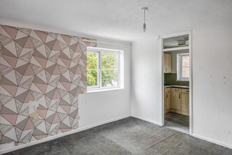 18 Wessex Close, Hungerford, Berkshire, RG17 0NT