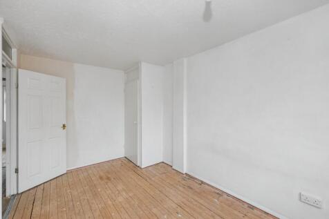 6A Holme Close, Cheshunt, Waltham Cross EN8 8ST