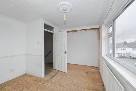 6A Holme Close, Cheshunt, Waltham Cross EN8 8ST