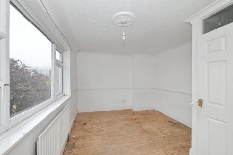 6A Holme Close, Cheshunt, Waltham Cross EN8 8ST