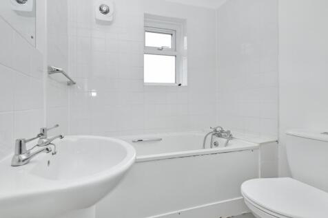 6A Holme Close, Cheshunt, Waltham Cross EN8 8ST