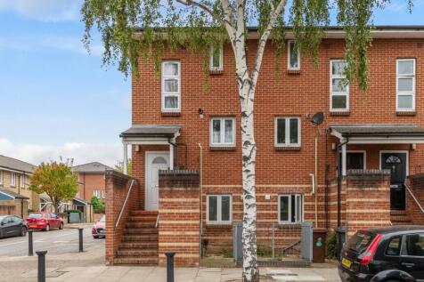 14 Silver Birch Avenue, Chingford, London, E4 8YT