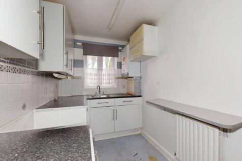 14 Silver Birch Avenue, Chingford, London, E4 8YT