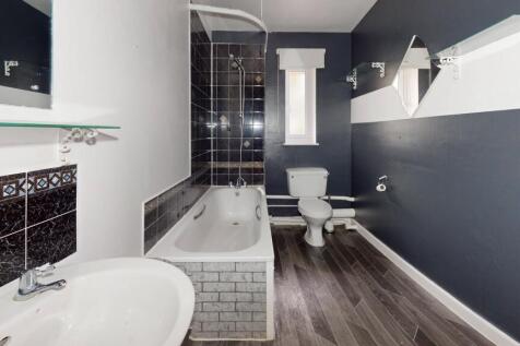 14 Silver Birch Avenue, Chingford, London, E4 8YT