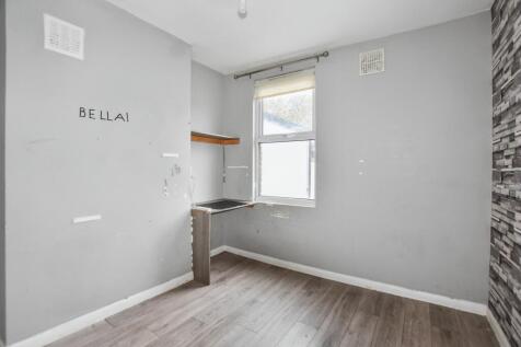 29 Waverley Road, Plumstead, SE18 7TL