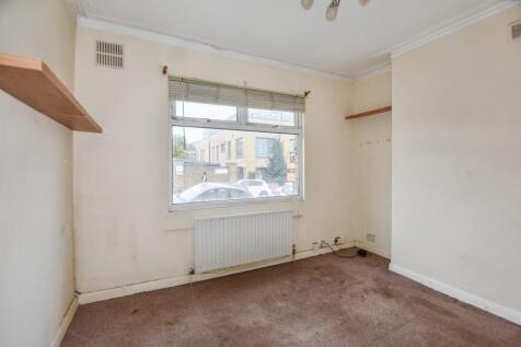 29 Waverley Road, Plumstead, SE18 7TL